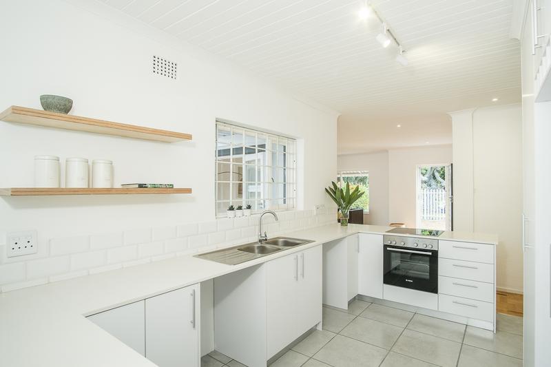 To Let 3 Bedroom Property for Rent in Meadowridge Western Cape